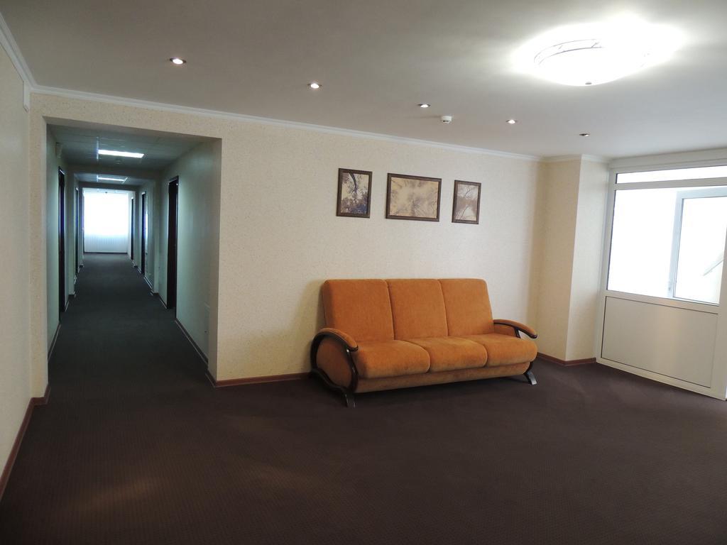 Energiya Hotel Brest Buitenkant foto