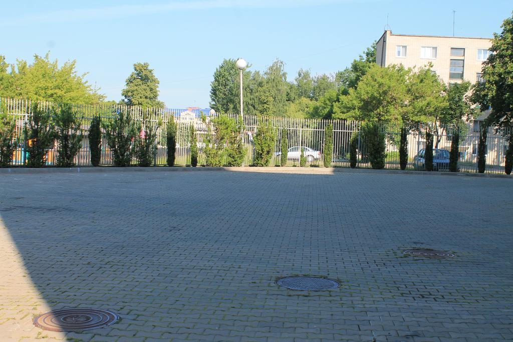Energiya Hotel Brest Buitenkant foto